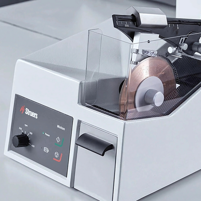 Cortadora metalográfica Minitom Remoto