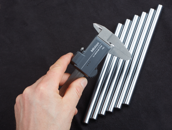 Calibrador con Tecnología Exclusiva de Codificador ABSOLUTE, barra de profundidad cuchilla, 0 - 6 pulg