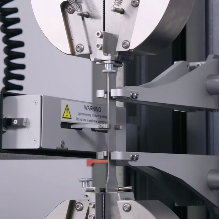 ¿Cómo se hace una prueba de tracción de materiales?